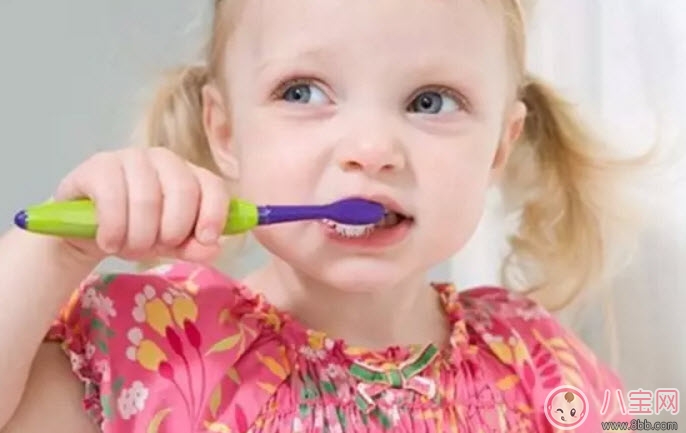 孩子可以用電動牙刷嗎 寶寶選擇電動牙刷的標準是什么