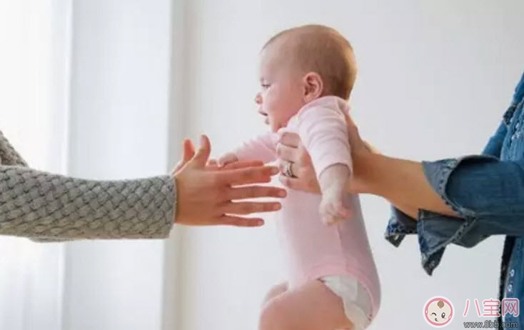 寶寶大腦發(fā)育需要幾種營養(yǎng) 影響寶寶腦部發(fā)育的六大飲食習(xí)慣有哪些