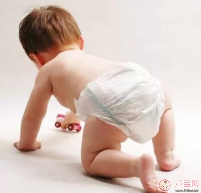 紙尿褲和尿布各有利弊 寶寶用尿片好還是紙尿褲好 紙尿褲和尿布各有利弊 寶寶用尿片好還是紙尿褲好