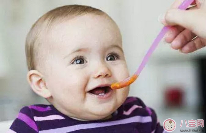 寶寶輔食里要不要放油 寶寶多大可以吃油 寶寶輔食里要不要放油 寶寶多大可以吃油