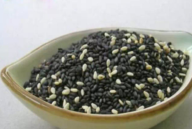 孕婦吃白芝麻好還是黑芝麻好，孕婦血糖高能吃芝麻嗎