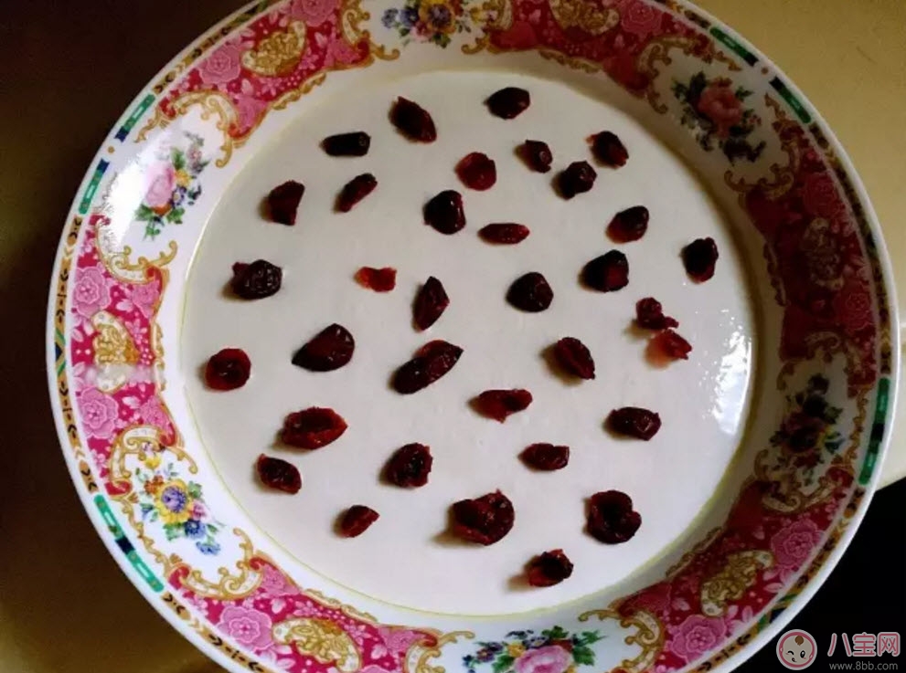 2017三伏天午后營養(yǎng)小甜點 牛奶蔓越莓大米糕