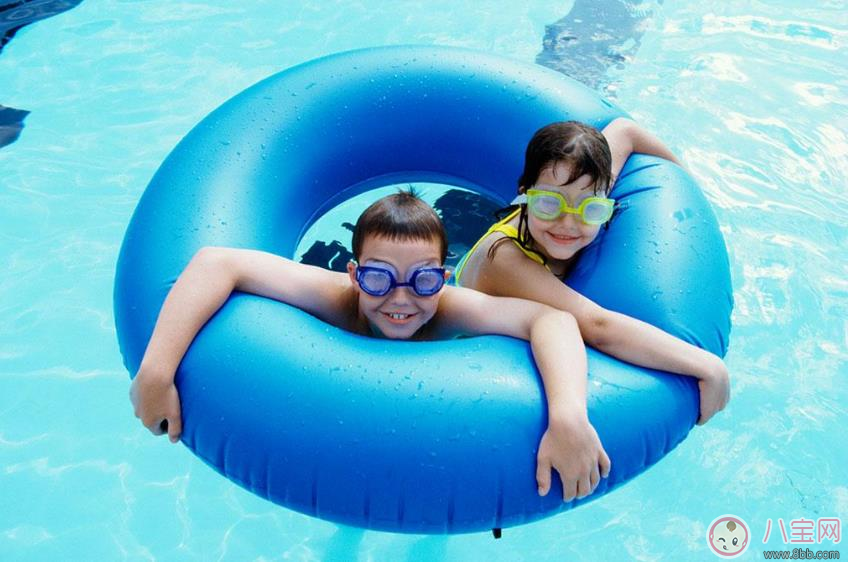 游泳圈不是救命圈 游泳圈安全隱患大 游泳圈不是救命圈 游泳圈安全隱患大