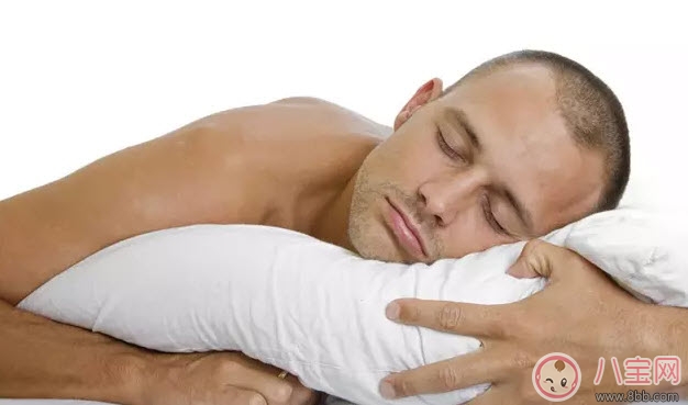 孕婦枕頭有哪些好處 什么形狀的孕婦枕實(shí)用(如何挑選孕婦枕)