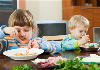 夏季寶寶缺鋅不吃飯 補(bǔ)鋅營養(yǎng)食譜來幫忙