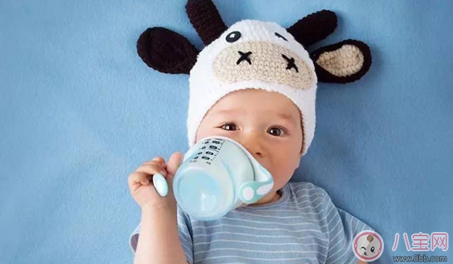 2017夏天寶寶不喝水要換杯子嗎 寶寶喝水杯子怎么選擇