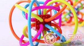 章子怡寶寶同款力推的chewbeads牙膠搖鈴 時尚又安全 章子怡寶寶同款力推的chewbeads牙膠搖鈴 時尚又安全