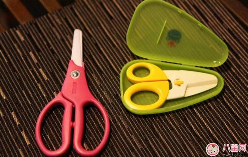 寶寶輔食剪刀什么牌子好 測評小綠芽 Gino Richell Tinybites 寶寶輔食剪刀什么牌子好 測評小綠芽 Gino Richell Tinybites