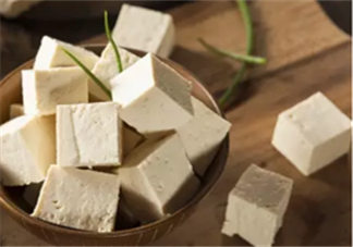 夏季寶寶愛出汗 來點(diǎn)豆腐輔食