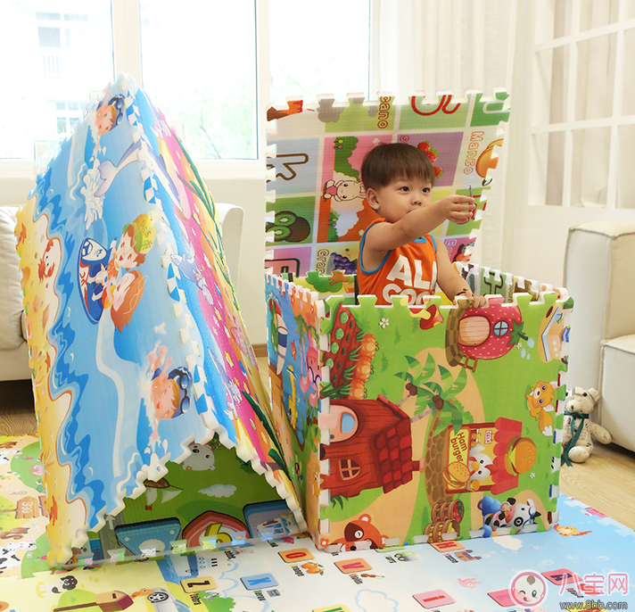 0~6個(gè)月寶寶玩什么玩具好 早期孩子使用玩具推薦