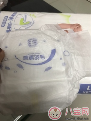 漂漂羽毛和好奇鉑金裝紙尿褲哪個好 漂漂羽毛和好奇紙尿褲對比