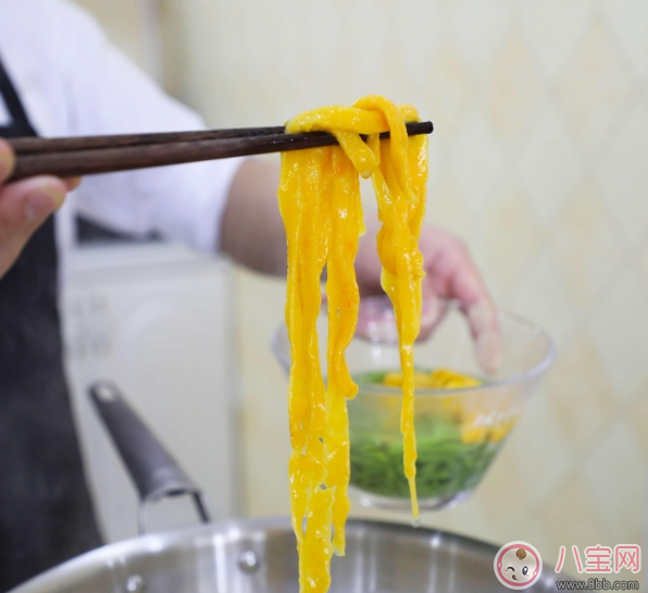 食欲大開的彩色面條:五彩時蔬鮮蝦面 食欲大開的彩色面條:五彩時蔬鮮蝦面