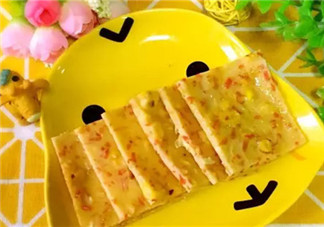 寶寶黃金營(yíng)養(yǎng)早餐 玉米胡蘿卜雞蛋餅