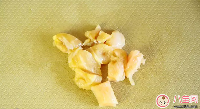 寶寶不喜歡吃白粥 來(lái)份香菇玉米雞茸粥