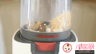 寶寶不喜歡吃白粥 來(lái)份香菇玉米雞茸粥