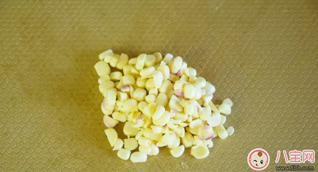 寶寶不喜歡吃白粥 來(lái)份香菇玉米雞茸粥