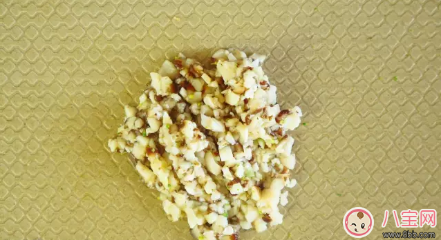 寶寶不喜歡吃白粥 來(lái)份香菇玉米雞茸粥