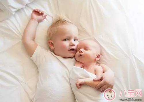 大寶總是肚子痛 真相讓父母深思