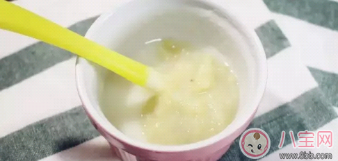 香蕉土豆搭配怎么做輔食     牛奶香蕉土豆泥米糊做法(圖文)