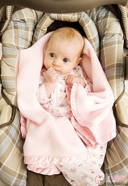 國(guó)慶節(jié)帶新生兒旅行的好處 新生出行準(zhǔn)備須知 國(guó)慶節(jié)帶新生兒旅行的好處 新生出行準(zhǔn)備須知