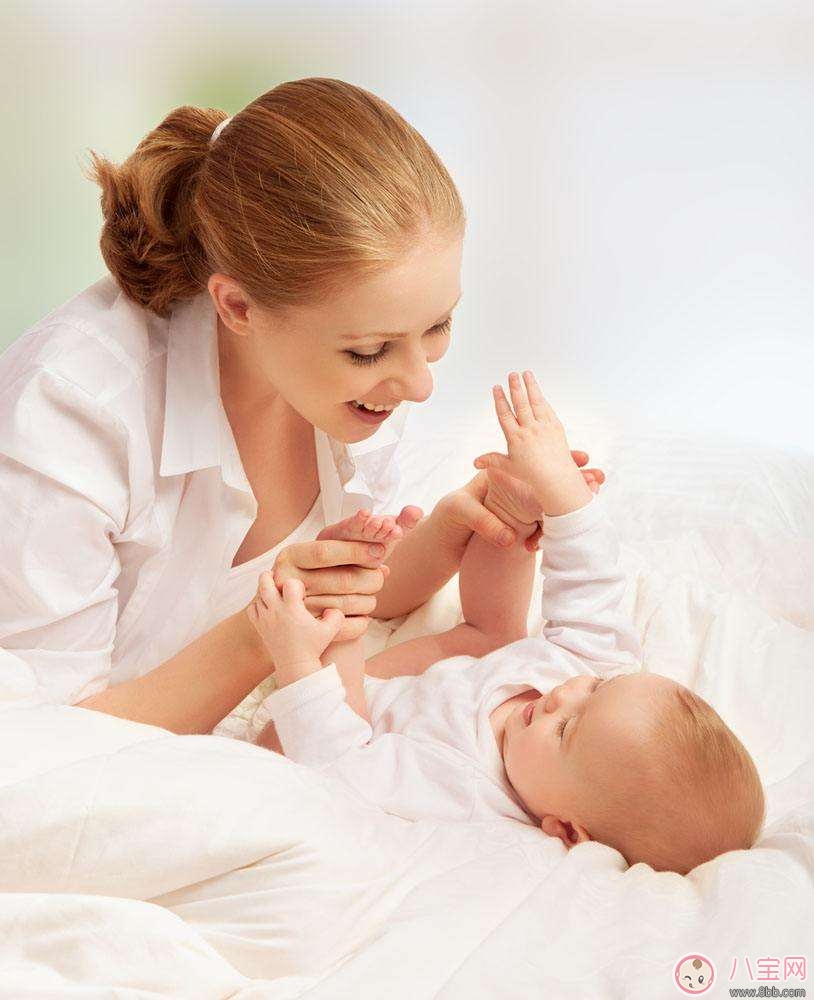 秋季寶寶怎么曬太陽更健康 寶寶曬太陽注意事項 秋季寶寶怎么曬太陽更健康 寶寶曬太陽注意事項