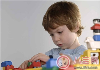 如何訓(xùn)練寶寶嗅覺、味覺發(fā)育 訓(xùn)練有哪些注意事項(xiàng)