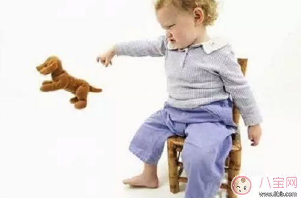 寶寶喜歡扔?xùn)|西是脾氣不好嗎 2歲半寶寶喜歡扔?xùn)|西怎么辦 寶寶喜歡扔?xùn)|西是脾氣不好嗎 2歲半寶寶喜歡扔?xùn)|西怎么辦