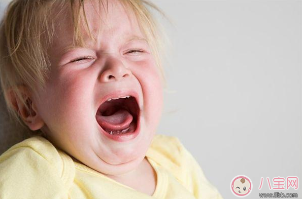孩子在公眾場(chǎng)合大吼大叫 這個(gè)方法悄悄化解 孩子在公眾場(chǎng)合大吼大叫 這個(gè)方法悄悄化解
