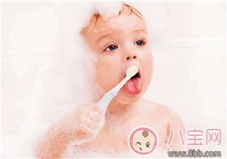 母乳寶寶的牙齒保健 如何護理寶寶牙齒 母乳寶寶的牙齒保健 如何護理寶寶牙齒