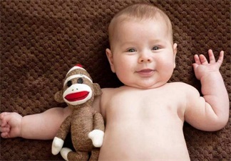 孩子是個(gè)夜貓子喜歡晚睡覺 怎么給孩子糾正睡覺遲的習(xí)慣