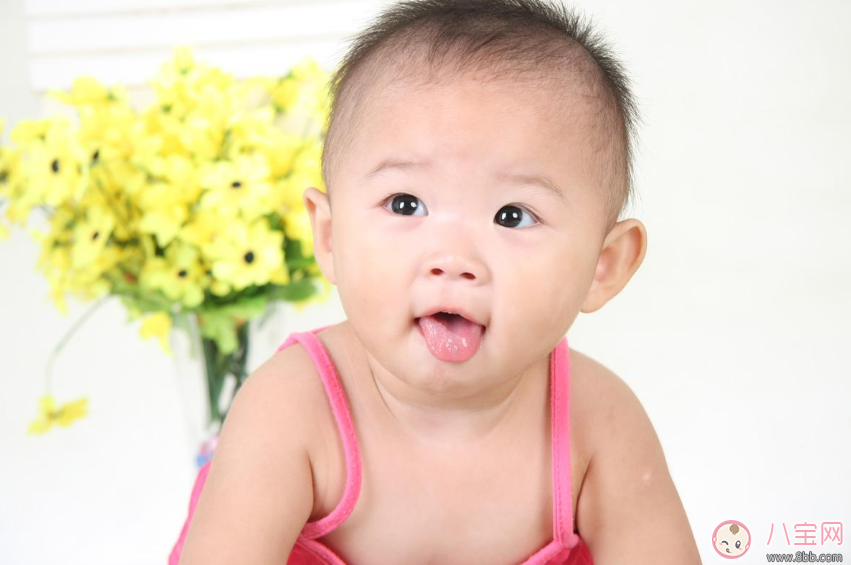 男寶寶經(jīng)常抓小雞雞 這樣引導(dǎo)會讓他忘記 男寶寶經(jīng)常抓小雞雞 這樣引導(dǎo)會讓他忘記