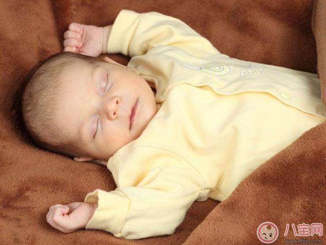 新生兒護理的四個大問題 新手媽媽必看新生兒護理秘籍