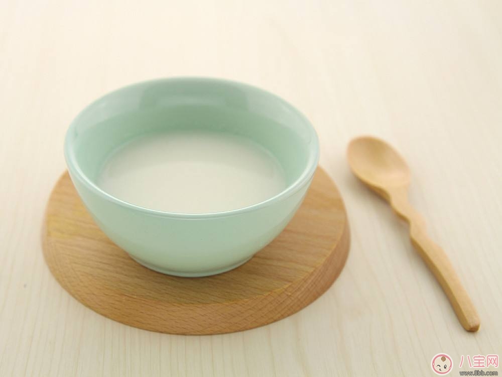 嬰幼兒米粉如何選購 喂養(yǎng)米粉有講究