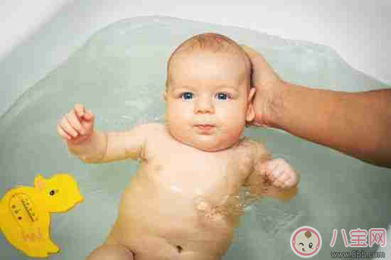 秋季洗澡易著涼 如何保證水溫不變涼 秋季洗澡易著涼 如何保證水溫不變涼