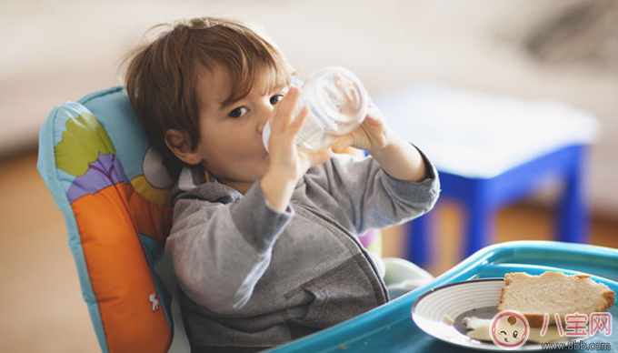 寶寶什么時候戒奶瓶比較好 寶寶戒奶瓶攻略