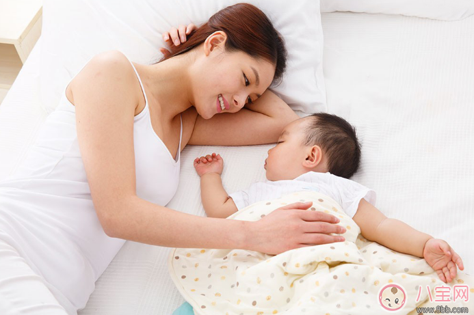 寶寶睡覺時間比較長需要叫醒他嗎 新生兒睡眠時間長叫醒好不好