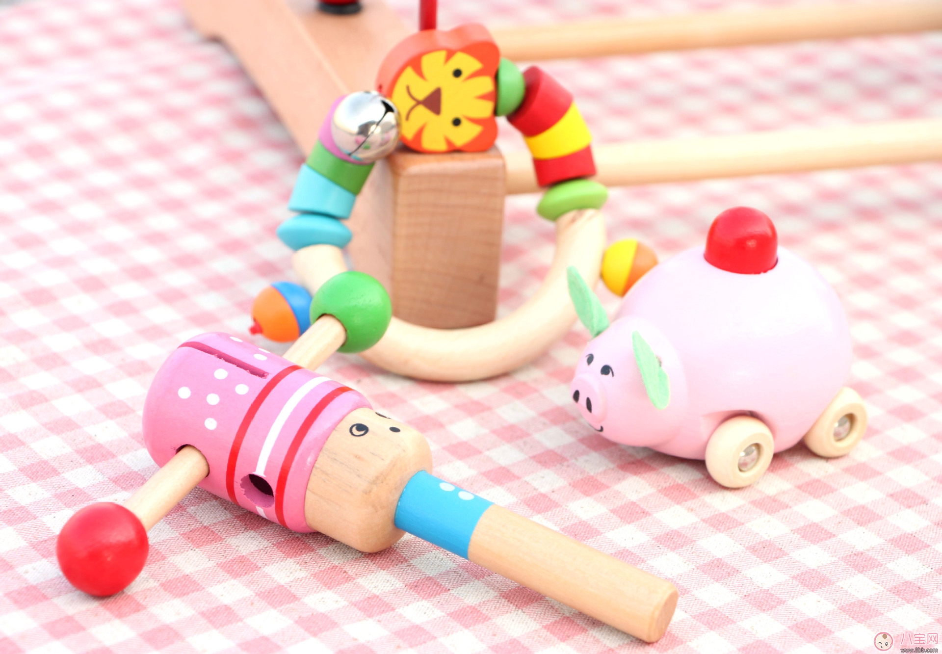 探望新生兒 送禮物應(yīng)該如何選擇