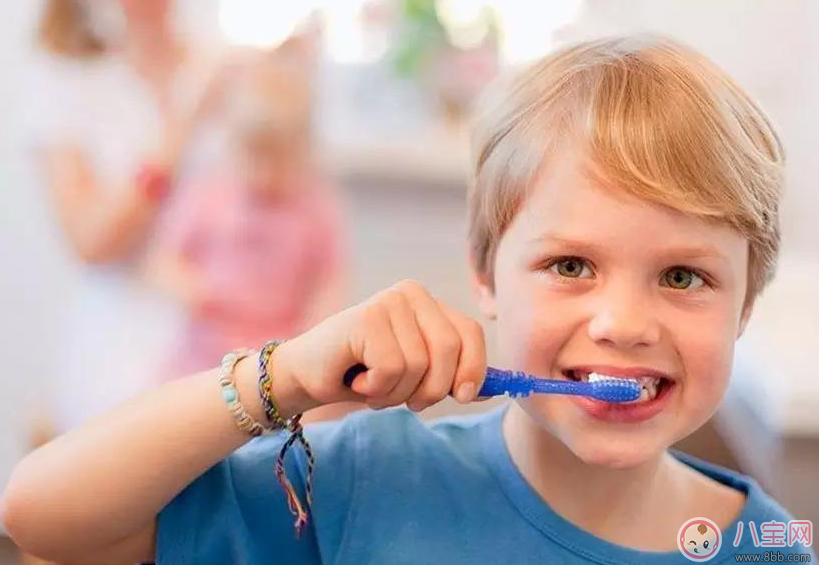 孩子牙齒壞的快 定是用品沒(méi)選好 孩子牙齒壞的快 定是用品沒(méi)選好