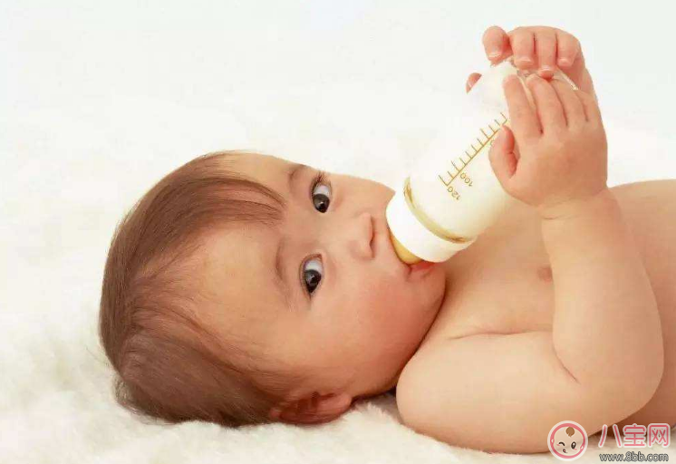 給孩子沖奶用冷水 這一定不是親媽