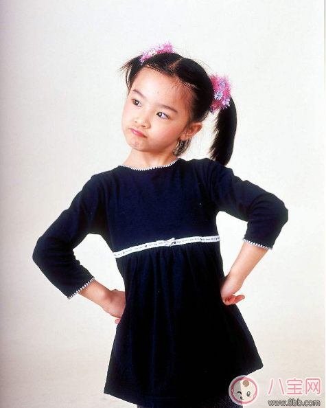 這么做竟然會讓孩子“吃醋” 孩子吃醋怎么辦 這么做竟然會讓孩子“吃醋” 孩子吃醋怎么辦