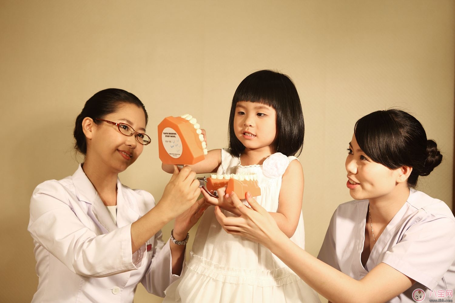 寶寶換牙期出現(xiàn)的狀況 寶寶換牙期注意事項(xiàng) 寶寶換牙期出現(xiàn)的狀況 寶寶換牙期注意事項(xiàng)