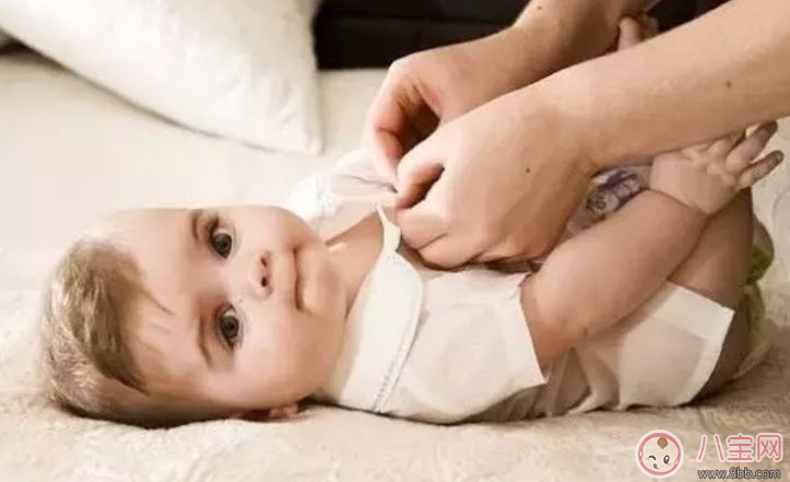 寶寶發(fā)燒怎么物理降溫 寶寶發(fā)燒的物理降溫法有哪些 寶寶發(fā)燒怎么物理降溫 寶寶發(fā)燒的物理降溫法有哪些