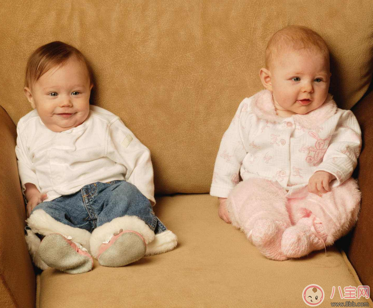 寶貝打嗝不止緩解方法很簡單 講究方法效果快 