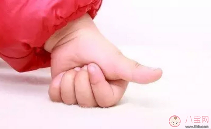 寶寶手上長(zhǎng)肉刺是因?yàn)槿狈I(yíng)養(yǎng)嗎 寶寶手指上長(zhǎng)倒刺是什么原因 寶寶手上長(zhǎng)肉刺是因?yàn)槿狈I(yíng)養(yǎng)嗎 寶寶手指上長(zhǎng)倒刺是什么原因