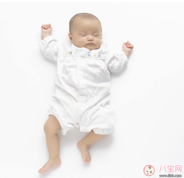 寶貝頭型太扁了可以矯正嗎 寶寶頭型睡回來方法