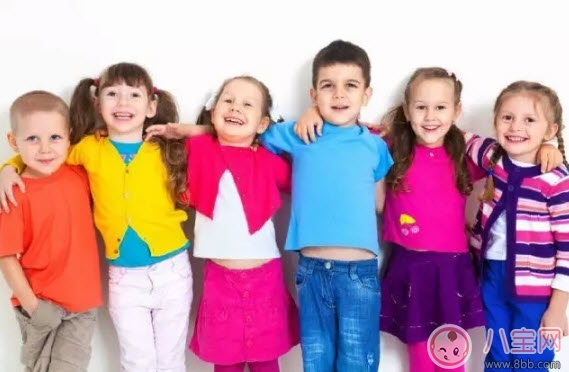 寶寶不會主動結(jié)交新朋友怎么辦 怎么教害羞的寶寶交朋友