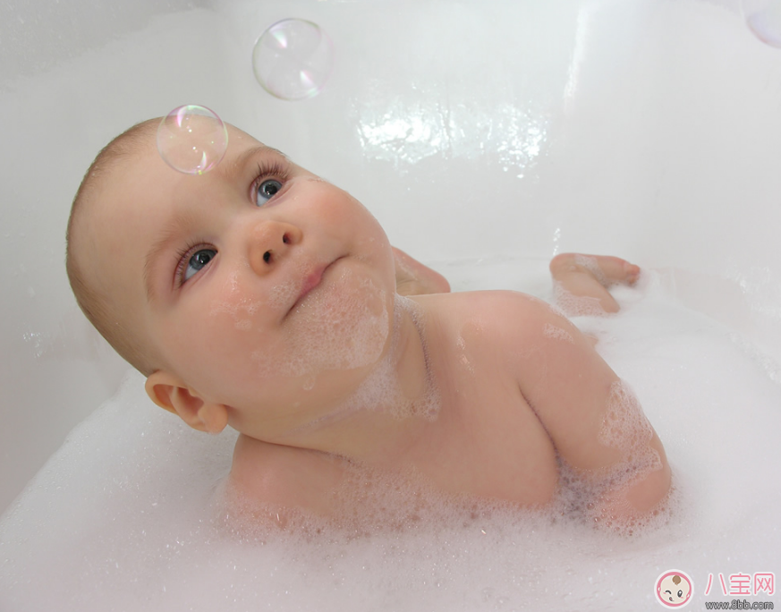 孩子其實(shí)這些地方特別臟 洗的時(shí)候千萬別忘 孩子其實(shí)這些地方特別臟 洗的時(shí)候千萬別忘