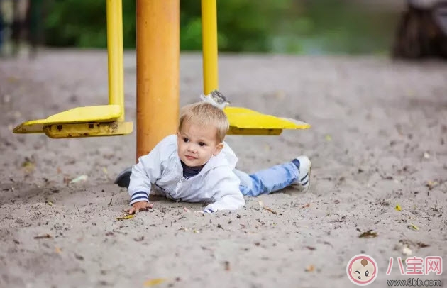 寶寶動不動就哭怎么辦 寶寶動不動就哭的解決方法 寶寶動不動就哭怎么辦 寶寶動不動就哭的解決方法