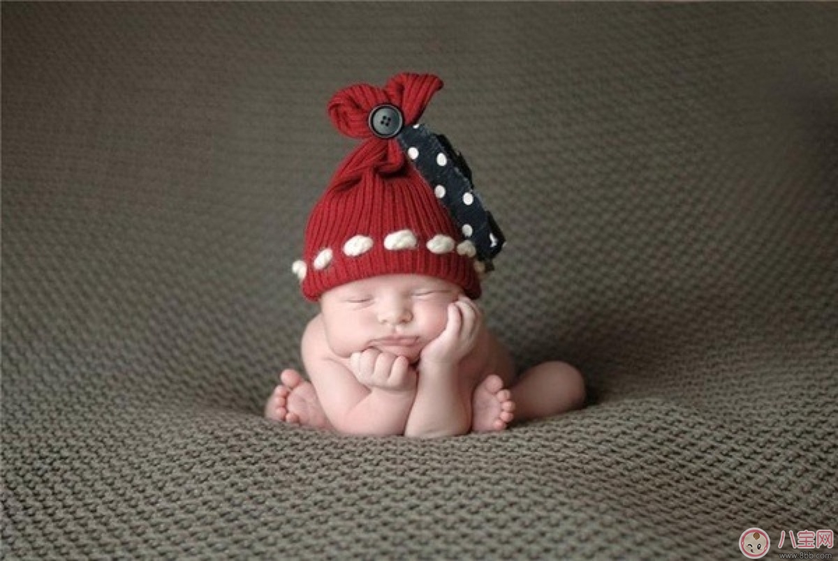 嬰幼兒打嗝的原因  小心潛在健康問(wèn)題