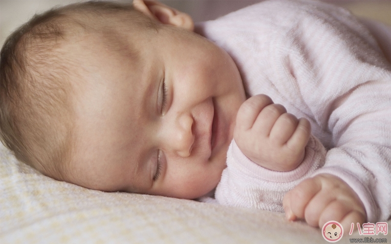 寶寶滿月怎么慶祝 寶寶滿月送什么禮物好